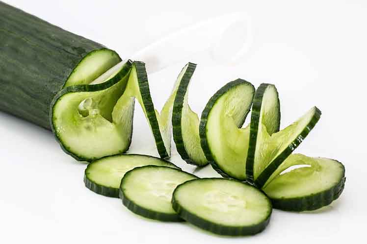 Snelle Komkommersalade
